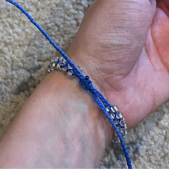 NEW Clear & Silver Beaded Macrame Handmade Adjustable Beaded Bracelet - Picture 6 of 6